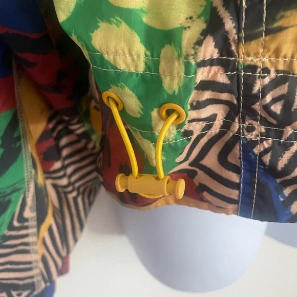 FARM Rio Red and Green Bomber Jacket with Artistic Print - Picture 3 of 6